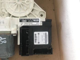 bontott AUDI A3 Jobb hátsó Ablakemelő Motor