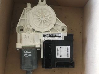 bontott AUDI A3 Jobb hátsó Ablakemelő Motor