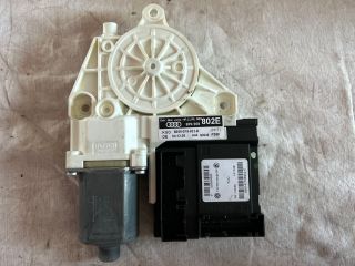 bontott AUDI A3 Jobb hátsó Ablakemelő Motor