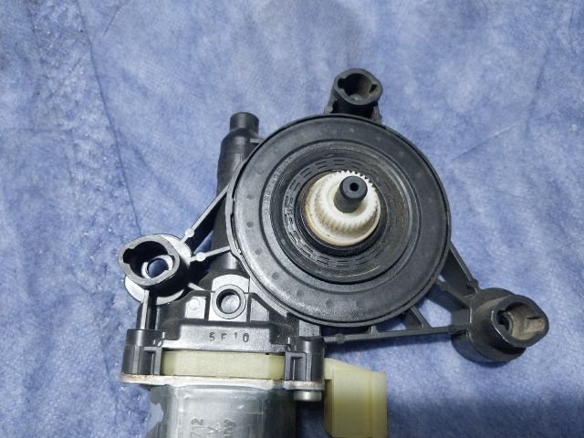 bontott AUDI A3 Jobb hátsó Ablakemelő Motor