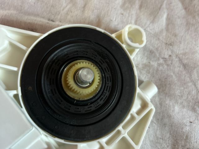 bontott AUDI A3 Jobb hátsó Ablakemelő Motor