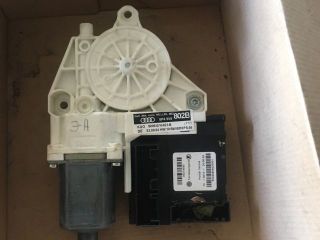 bontott AUDI A3 Jobb hátsó Ablakemelő Motor