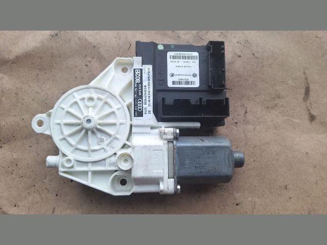 bontott AUDI A3 Jobb hátsó Ablakemelő Motor