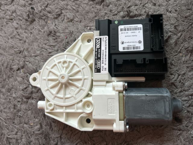 bontott AUDI A3 Jobb hátsó Ablakemelő Motor