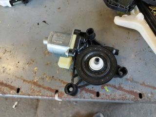 bontott AUDI A3 Jobb hátsó Ablakemelő Motor