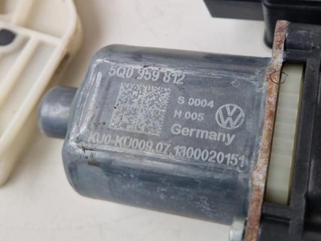 bontott AUDI A3 Jobb hátsó Ablakemelő Szerkezet (Elektromos)