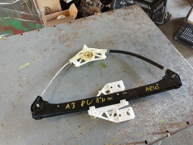 bontott AUDI A3 Jobb hátsó Ablakemelő Szerkezet (Elektromos)