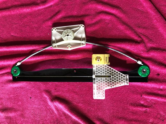 bontott AUDI A3 Jobb hátsó Ablakemelő Szerkezet (Elektromos)