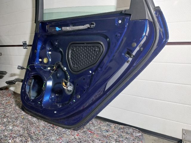 bontott AUDI A3 Jobb hátsó Ajtó (Részeivel)