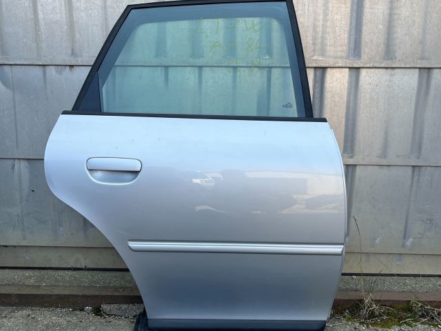 bontott AUDI A3 Jobb hátsó Ajtó (Részeivel)