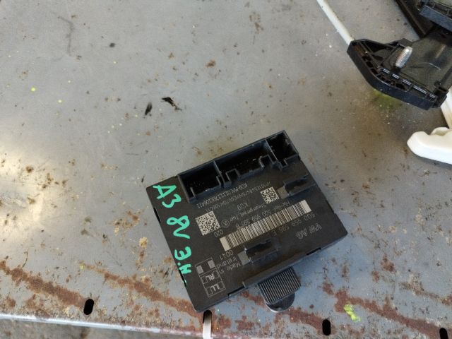 bontott AUDI A3 Jobb hátsó Ajtó Vezérlőegység