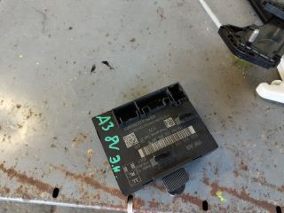 bontott AUDI A3 Jobb hátsó Ajtó Vezérlőegység