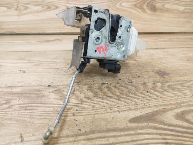 bontott AUDI A3 Jobb hátsó Ajtózár