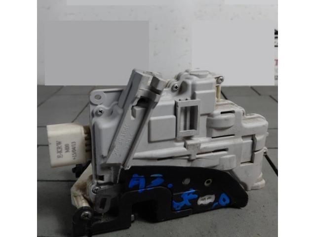 bontott AUDI A3 Jobb hátsó Ajtózár