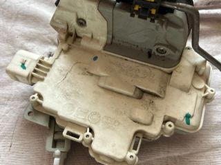 bontott AUDI A3 Jobb hátsó Ajtózár