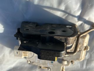 bontott AUDI A3 Jobb hátsó Ajtózár