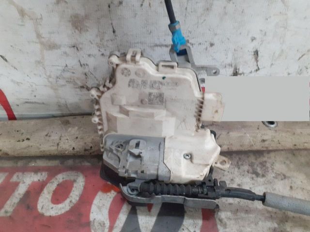 bontott AUDI A3 Jobb hátsó Ajtózár