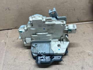 bontott AUDI A3 Jobb hátsó Ajtózár