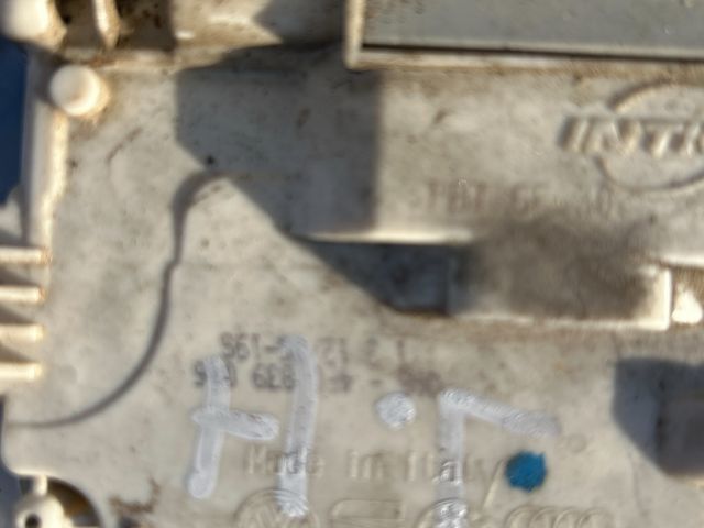 bontott AUDI A3 Jobb hátsó Ajtózár