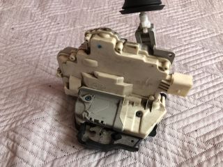 bontott AUDI A3 Jobb hátsó Ajtózár