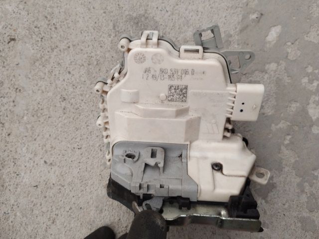 bontott AUDI A3 Jobb hátsó Ajtózár