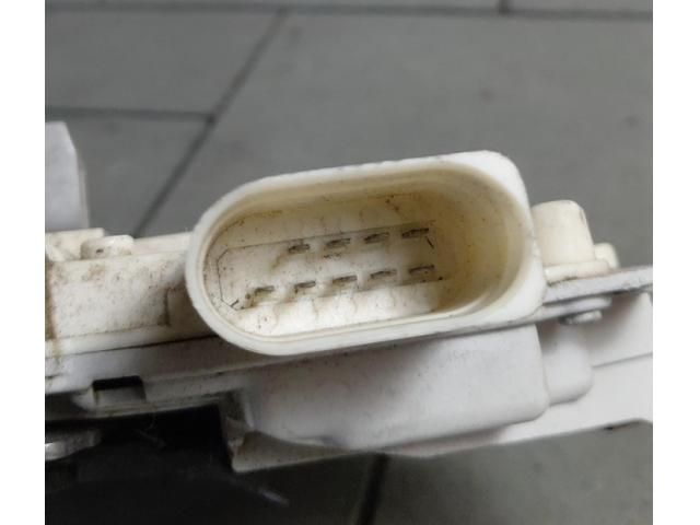 bontott AUDI A3 Jobb hátsó Ajtózár