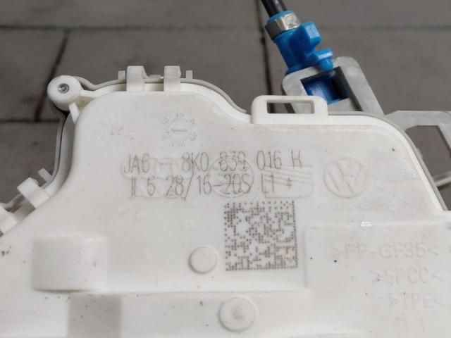 bontott AUDI A3 Jobb hátsó Ajtózár