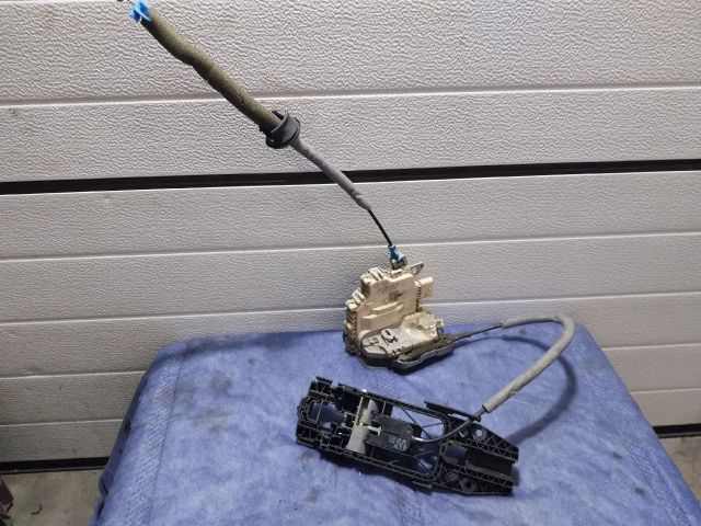 bontott AUDI A3 Jobb hátsó Ajtózár