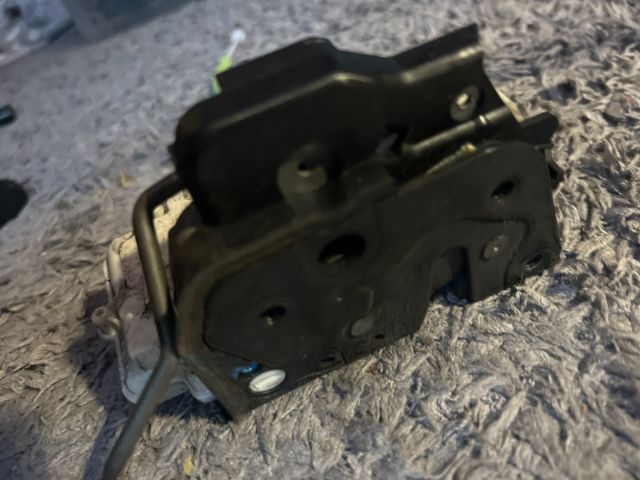 bontott AUDI A3 Jobb hátsó Ajtózár