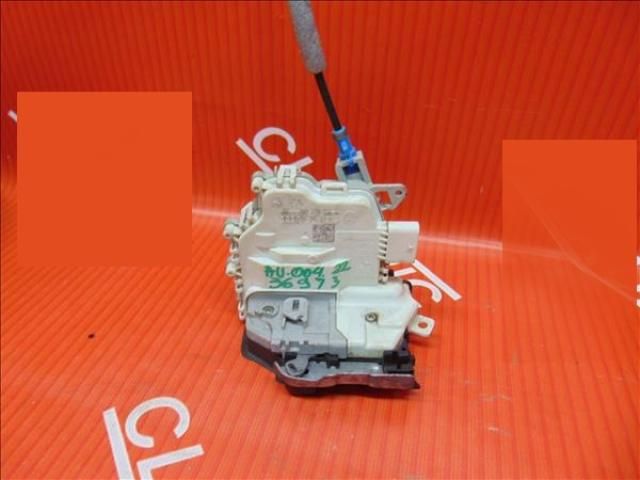 bontott AUDI A3 Jobb hátsó Ajtózár