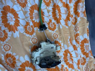 bontott AUDI A3 Jobb hátsó Ajtózár