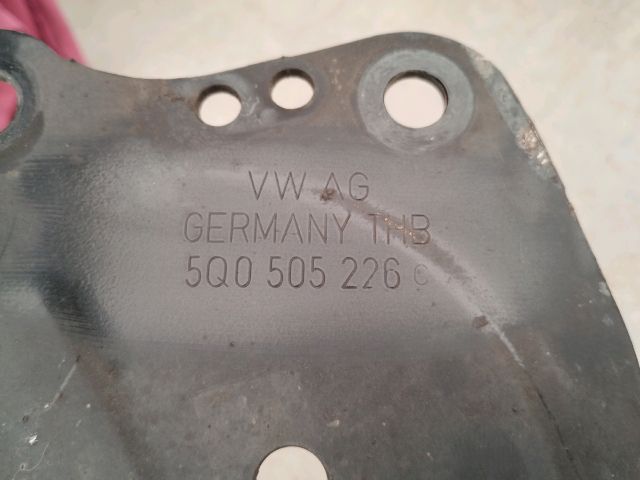 bontott AUDI A3 Jobb hátsó Alsó Hátsó Lengőkar