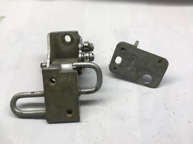 bontott AUDI A3 Jobb hátsó Alsó Zsanér