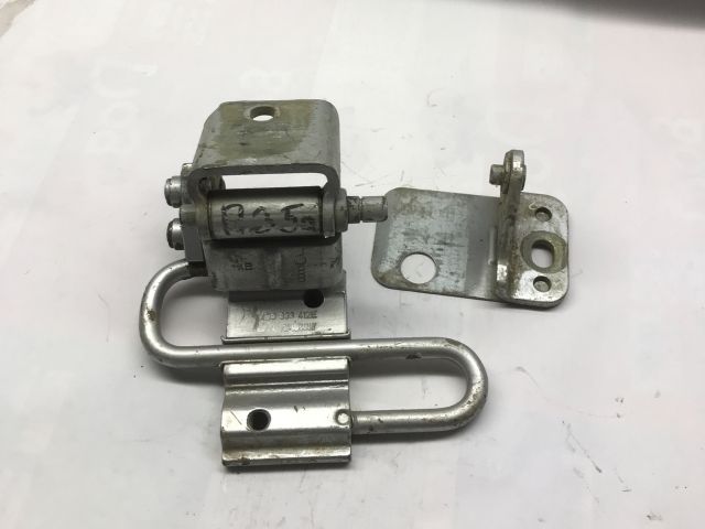 bontott AUDI A3 Jobb hátsó Alsó Zsanér