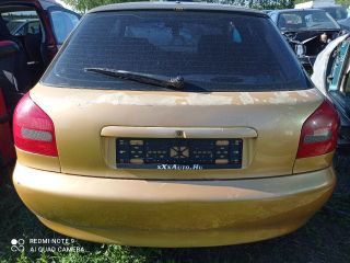 bontott AUDI A3 Jobb hátsó Hangszóró Burkolat