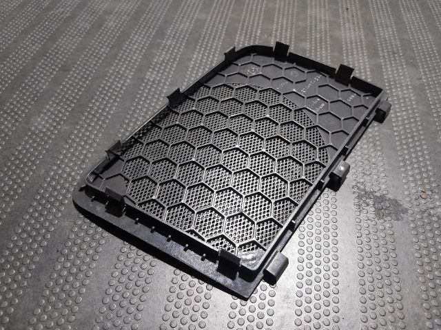 bontott AUDI A3 Jobb hátsó Hangszóró Burkolat