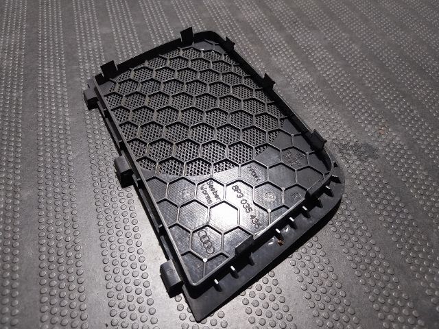 bontott AUDI A3 Jobb hátsó Hangszóró Burkolat