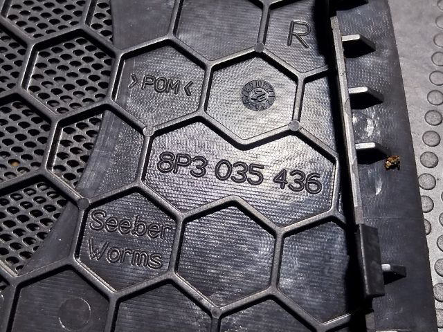 bontott AUDI A3 Jobb hátsó Hangszóró Burkolat