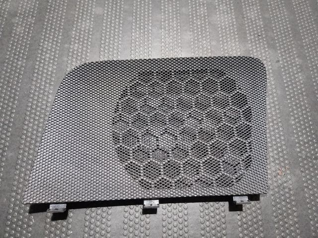 bontott AUDI A3 Jobb hátsó Hangszóró Burkolat