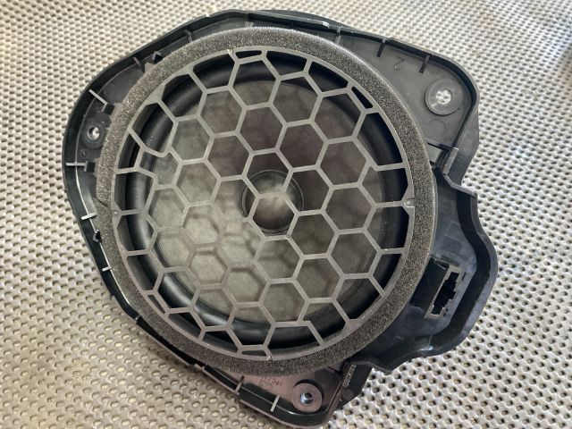 bontott AUDI A3 Jobb hátsó Hangszóró