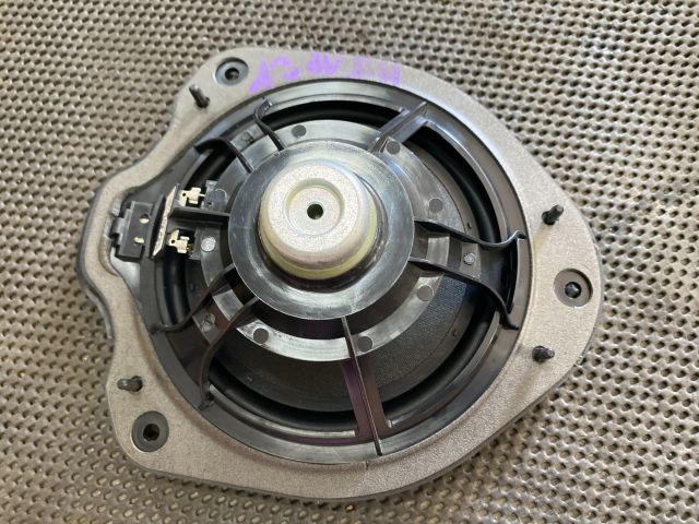 bontott AUDI A3 Jobb hátsó Hangszóró