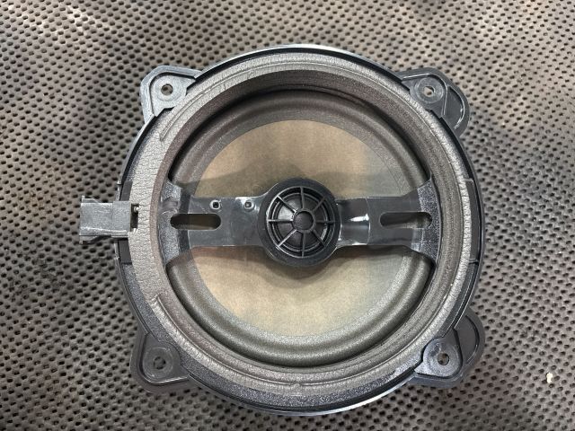 bontott AUDI A3 Jobb hátsó Hangszóró