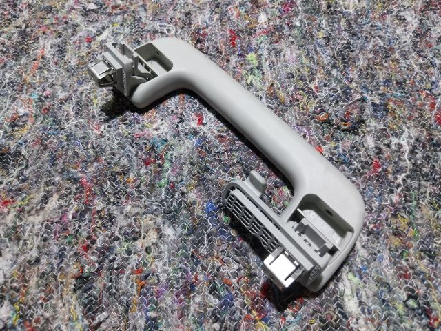 bontott AUDI A3 Jobb hátsó Kapaszkodó (Felső)