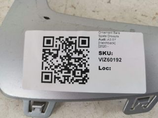 bontott AUDI A3 Jobb hátsó Lökhárító Díszléc