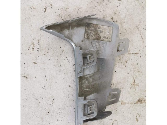 bontott AUDI A3 Jobb hátsó Lökhárító Díszléc