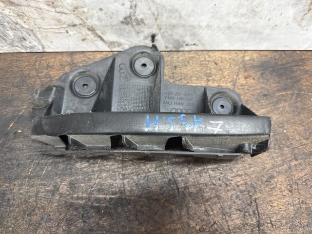 bontott AUDI A3 Jobb hátsó Lökhárító Tartó (Műanyag)