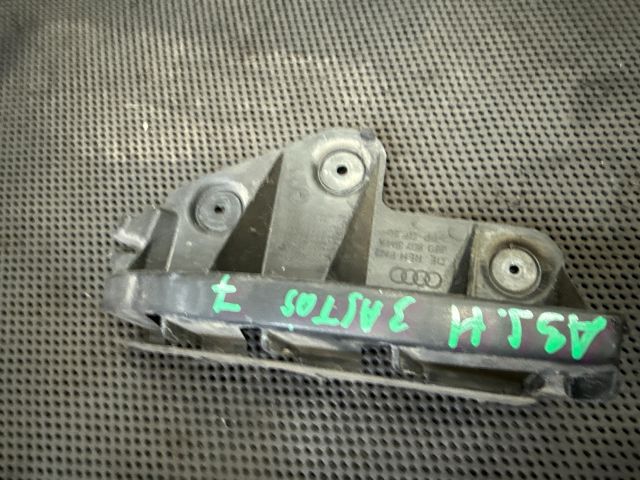 bontott AUDI A3 Jobb hátsó Lökhárító Tartó (Műanyag)