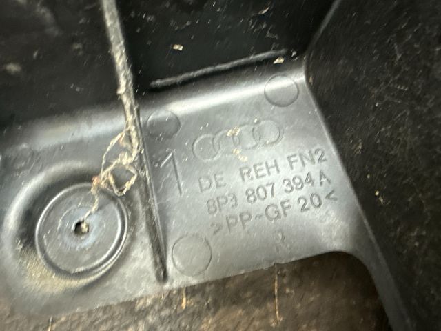 bontott AUDI A3 Jobb hátsó Lökhárító Tartó (Műanyag)