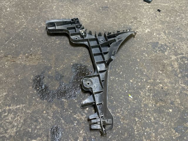 bontott AUDI A3 Jobb hátsó Lökhárító Tartó (Műanyag)