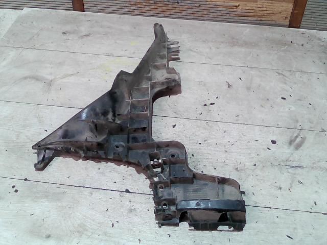 bontott AUDI A3 Jobb hátsó Lökhárító Tartó (Műanyag)